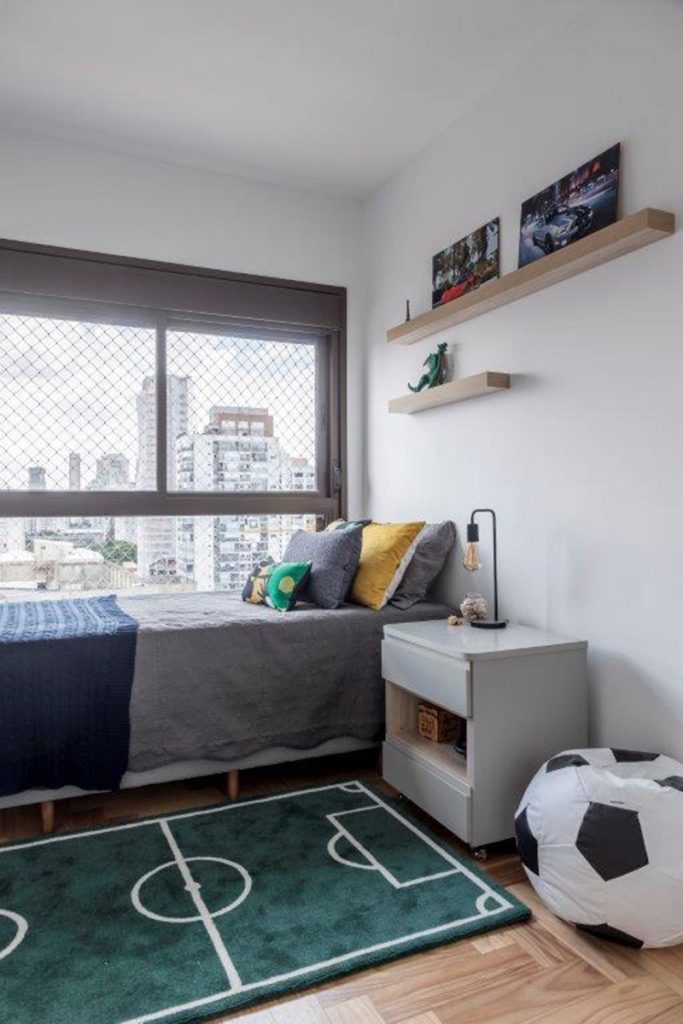 Com projeto de reforma em apartamento no Brooklin (SP), salas se integram à varanda para momentos compartilhados
