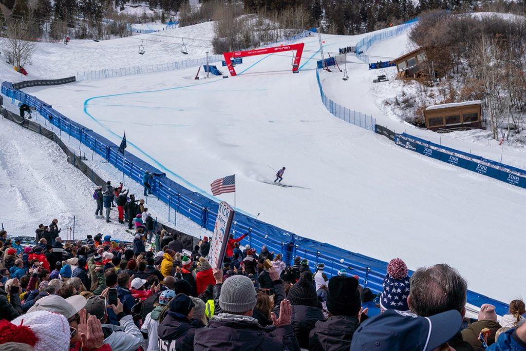 Aspen Snowmass encanta como um dos melhores destinos para visitar nos meses de março e abril e aproveitar a neve e as montanhas