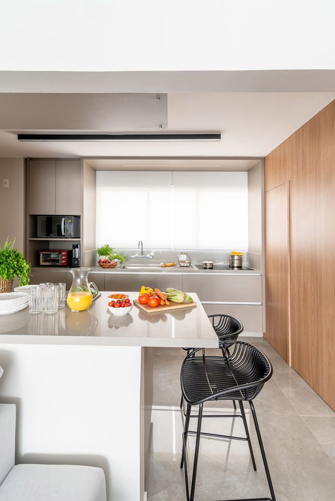 Arquiteta Isabella Nalon indica diferentes soluções para a renovação do projeto de cozinha como espaço para receber